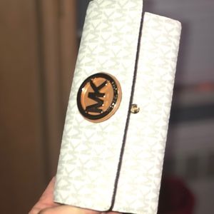 Michael kors wallet